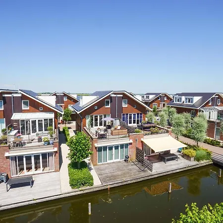 Meerzicht 61 - Luxury 4 Person * Uitgeest