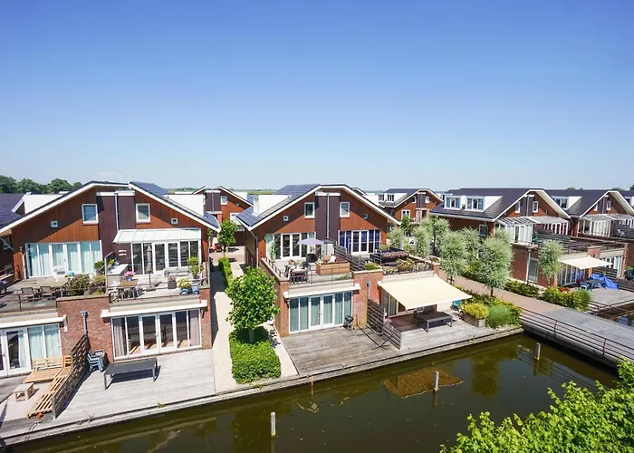 Meerzicht 61 - Luxury 4 Person * Uitgeest