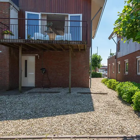 Daire Meerzicht 61 - Luxury 4 Person *